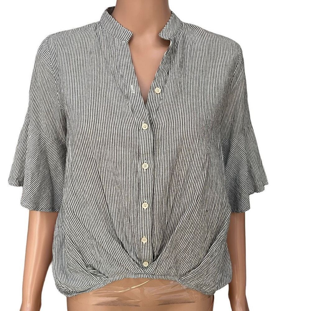 IJoah pinstriped 100% cotton flutter sleeve blouse size S